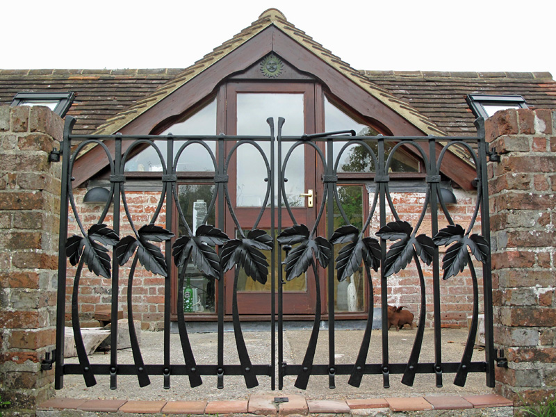 hop-leaf-blacksmith-forged-gates