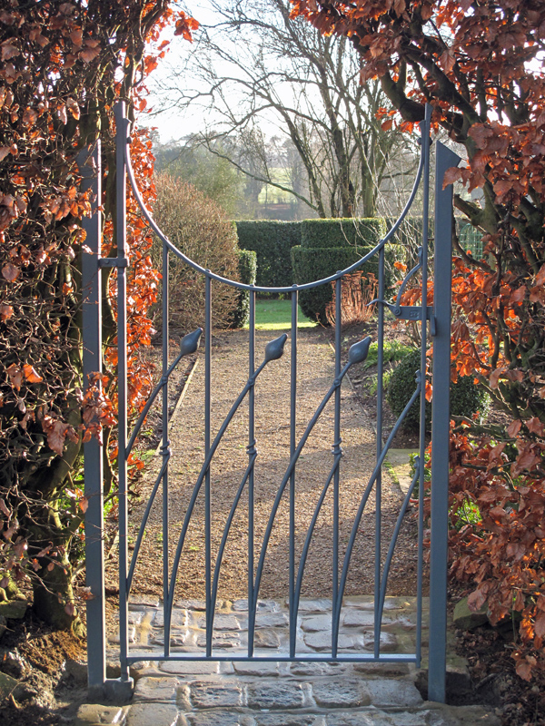 st.pier-contemporary-forged-gate