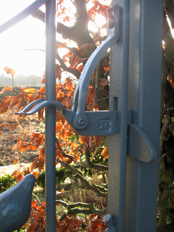 St.Pier-garden-gate-latch-detail-blacksmith