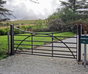 Estate-gates