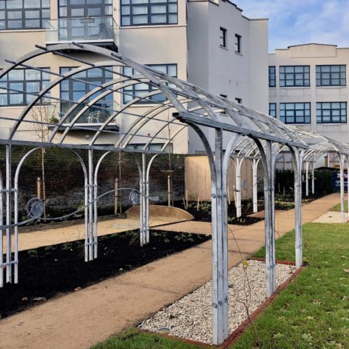 metal-pergolas-gardens