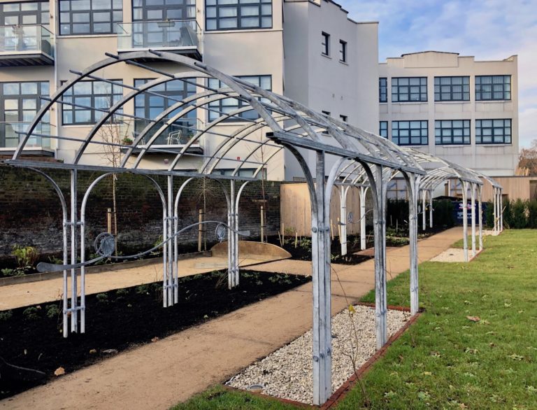 metal-pergolas-gardens