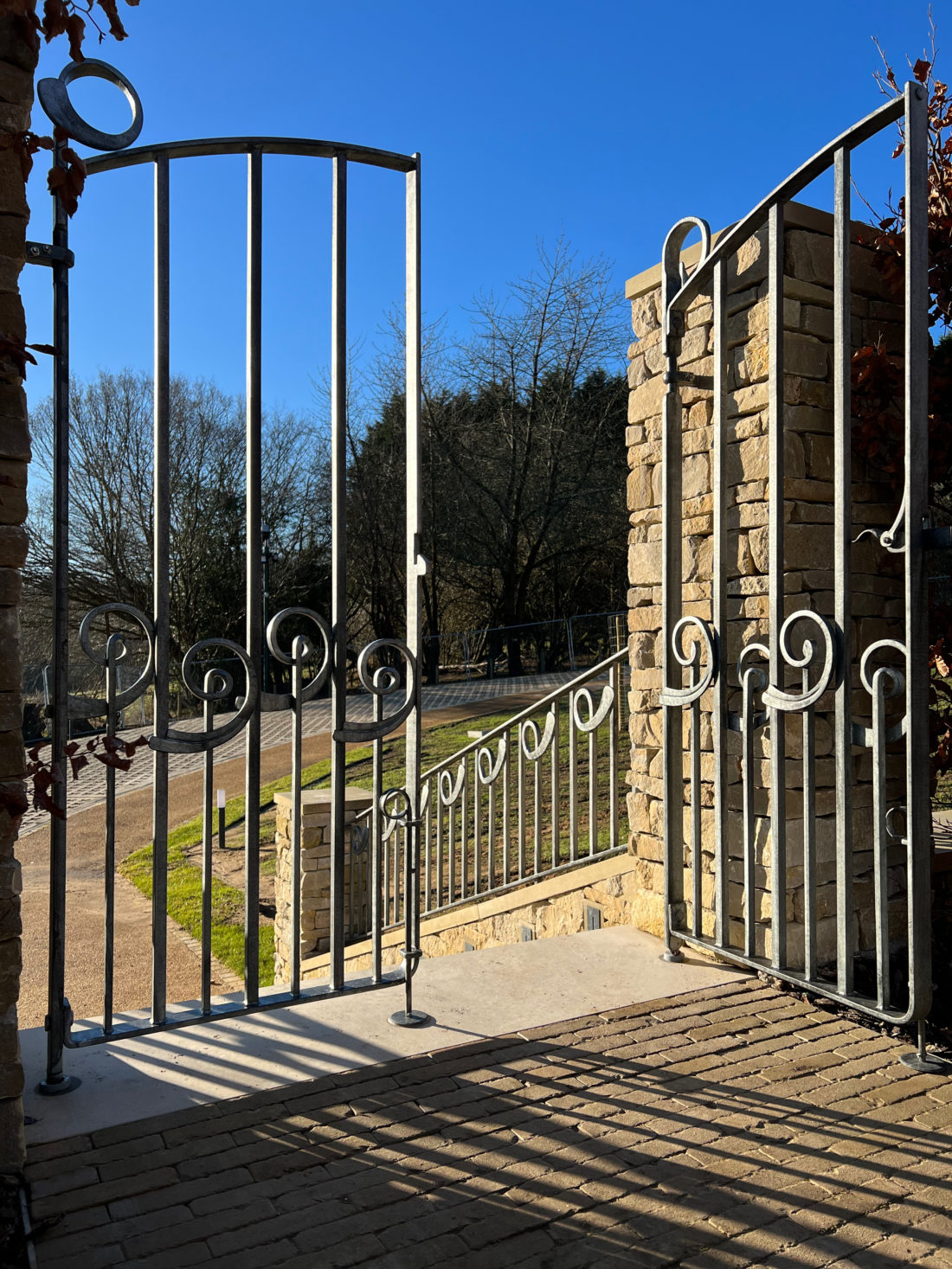 Iron-gates-garden-forged-bespoke