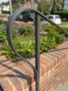 hove-handrail-detail-blacksmith-contemporary-garden